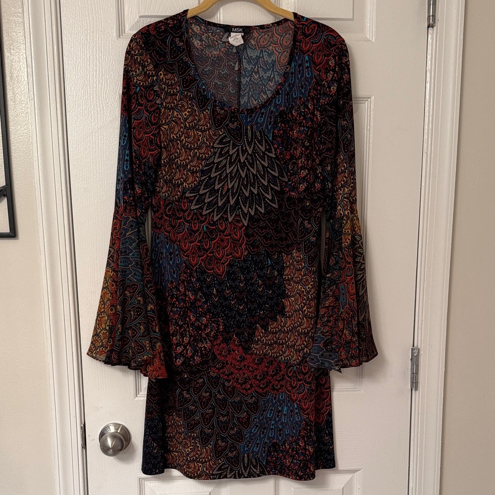 MSK Vibrant Paisley Long Sleeve Dress
